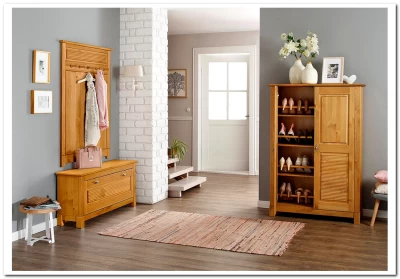 Прихожая Рауна из массива сосны